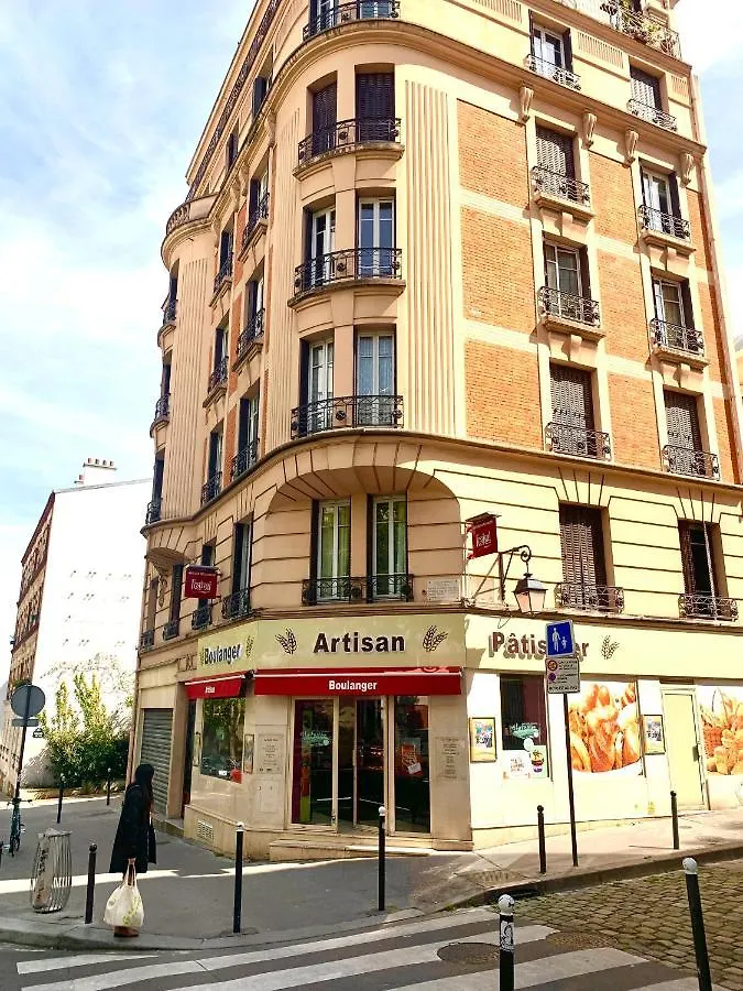 Paris Jolie Studio Cosy 0*,